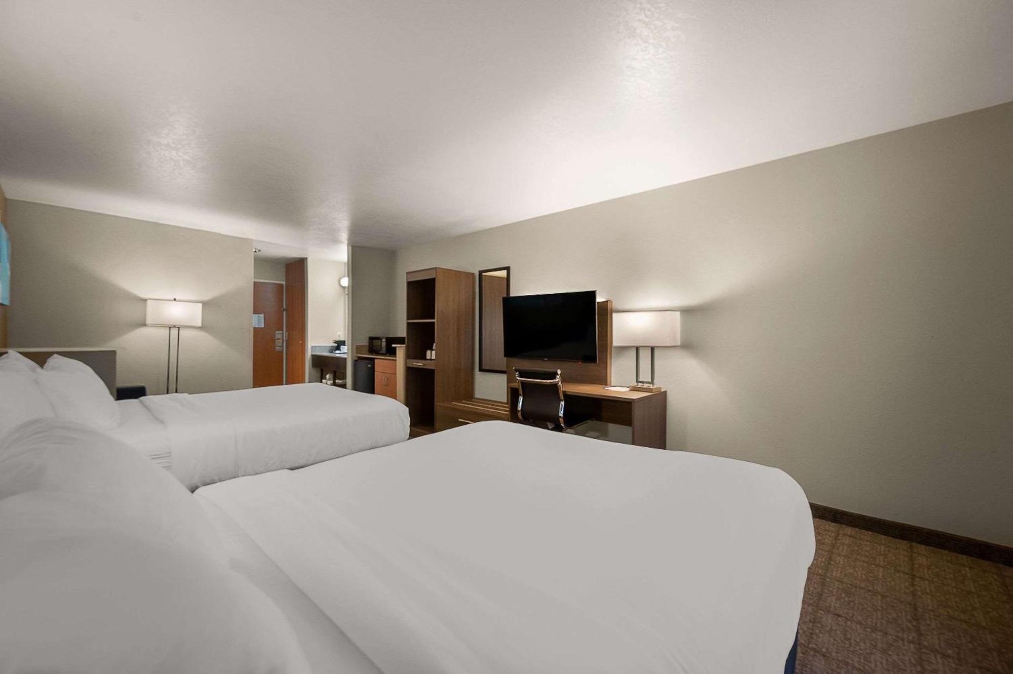 Comfort Inn & Suites Fenton Exterior photo