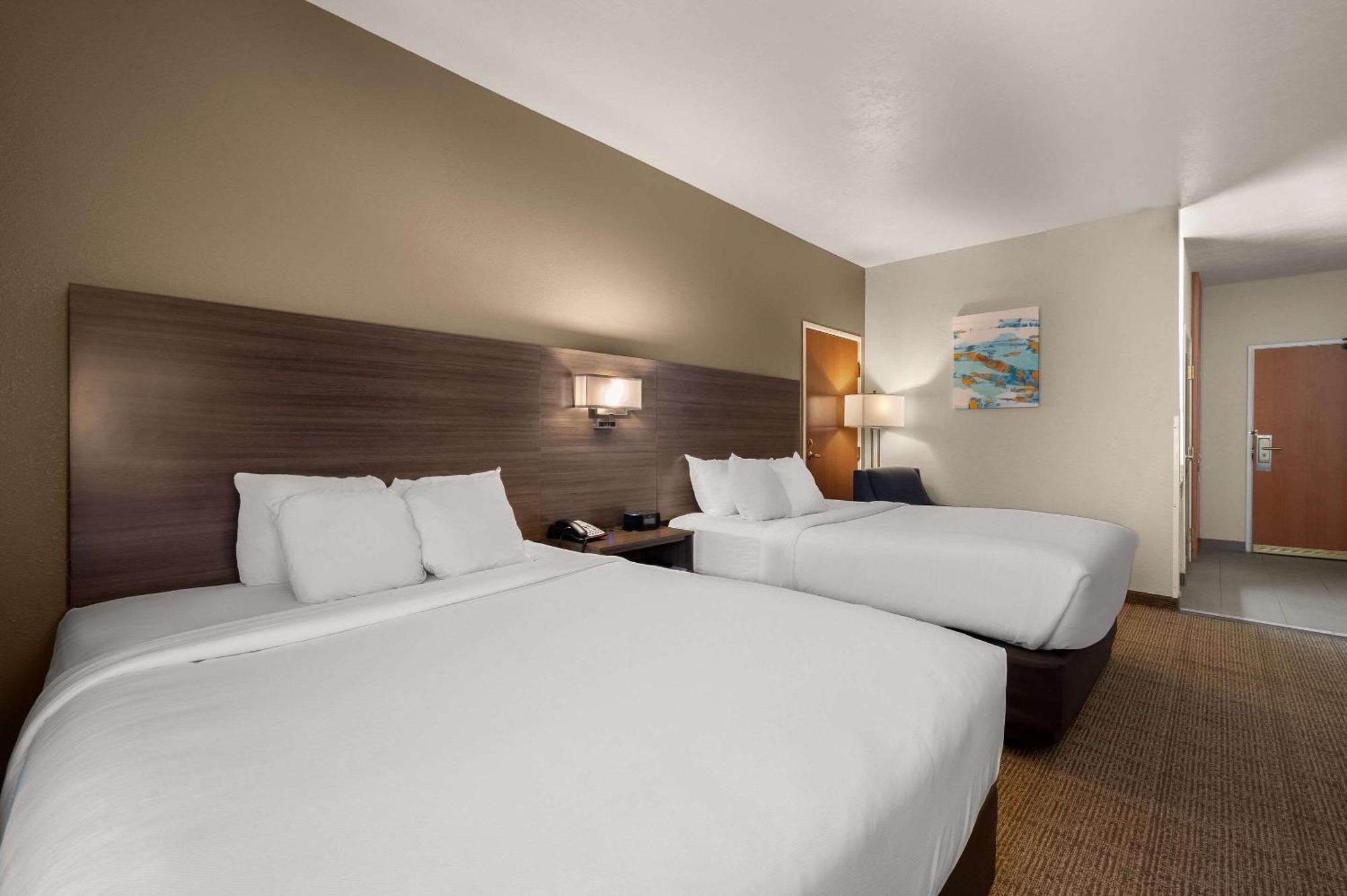 Comfort Inn & Suites Fenton Exterior photo